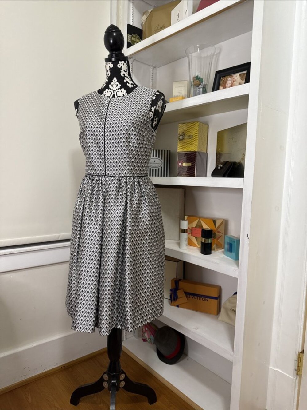 Coutre Rolando By Rolando Santana Black Gray Geometric pockets Dress size 4